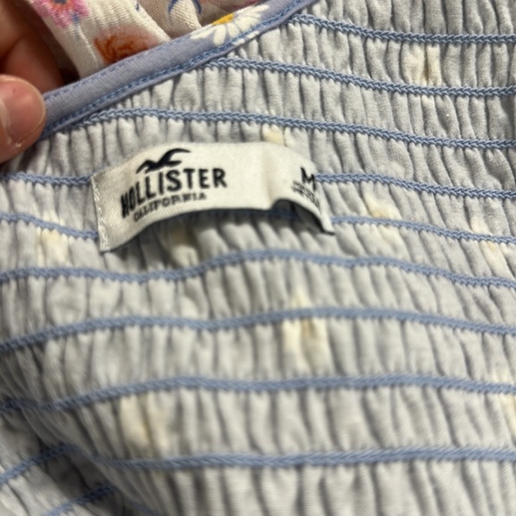 Hollister one shoulder blue crop top! size medium barely worn! - Picture 4 of 4